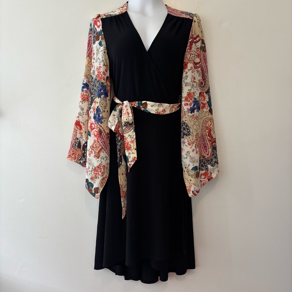 Vintage Adrianna Papell true wrap dress silk kimono sleeve black floral size 12